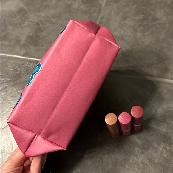 Clinique Lipstick Trio with Pink Bag - Picture 4 of 6